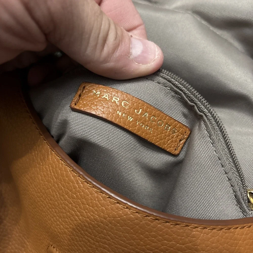 Authentic MARC JACOBS The Groove Brown Pebbled Leather Hobo Bag #M0016930